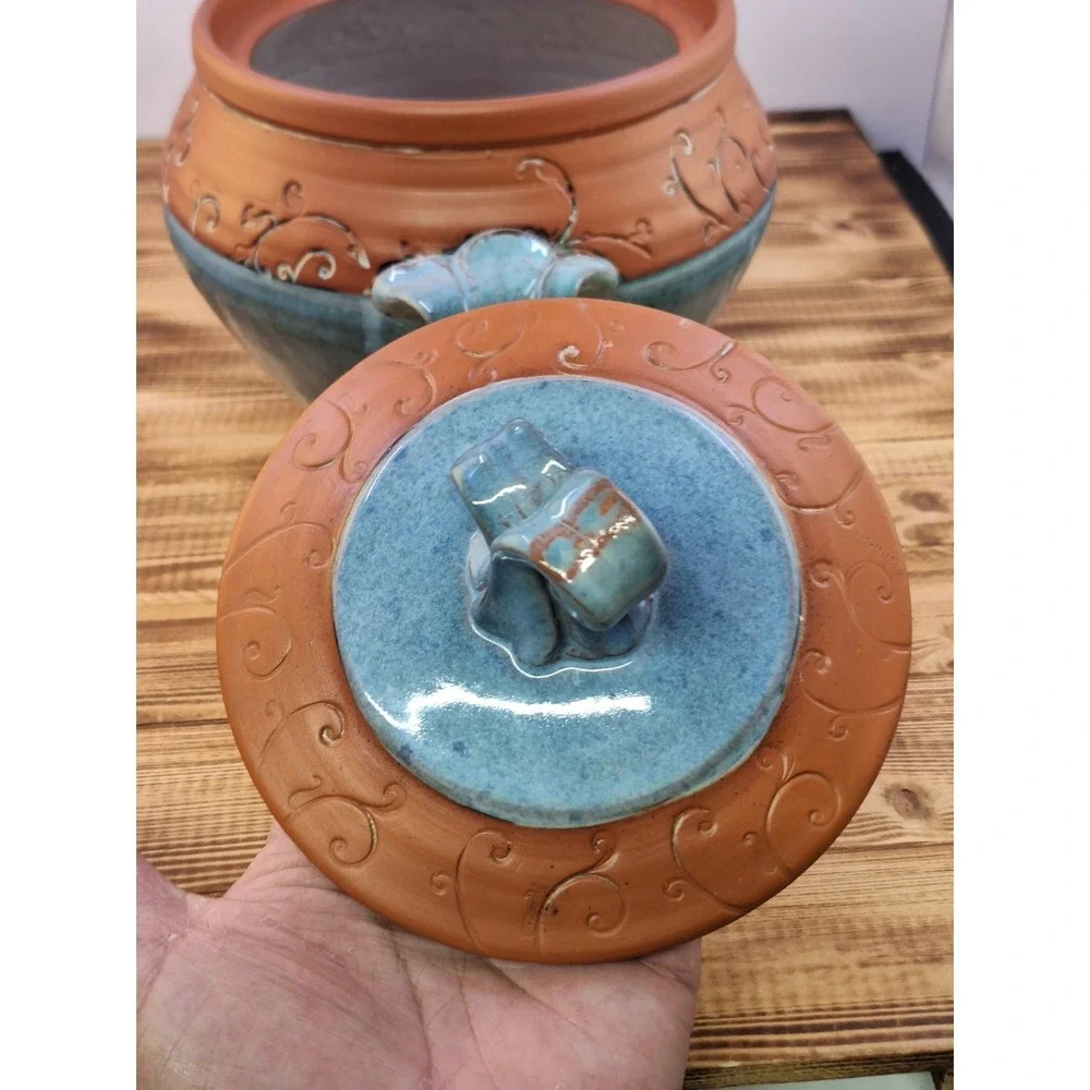 Wendy Summers Pottery Red Clay Bean Crock Pot Artisan Floral Blue Drip Glaze 5x6